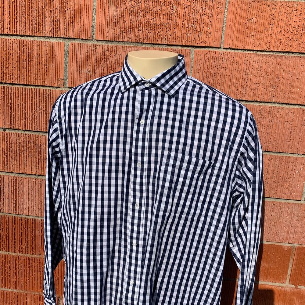 Tommy Hilfiger dress shirt - Picture 2 of 5